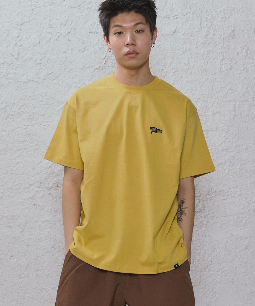 CAMEL WORK Flag Logo Short Sleeve T-Shirt (Mustard)
