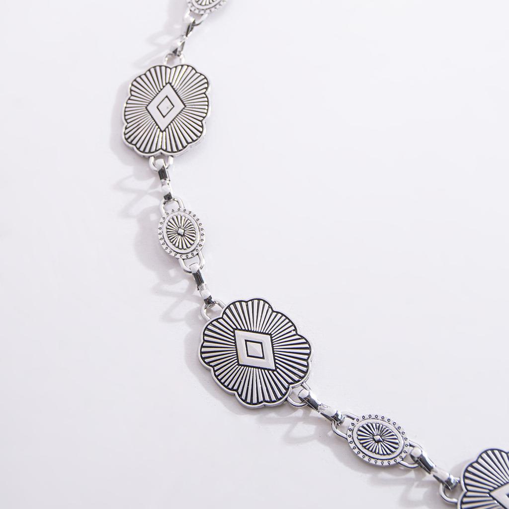 High-end Light Luxury Style Retro Niche European and American National Style Waist Chain Rolling Pattern Metal Alloy Belt