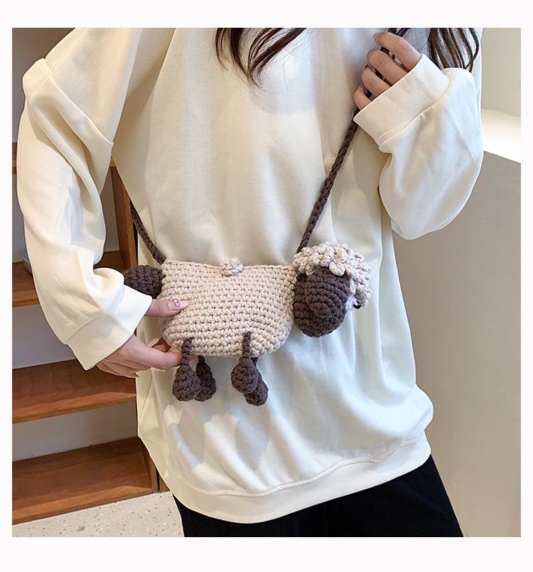 Handgestrickte Woll-Cartoon-Lamm-Tasche: Modische Eltern-Kind-Umhängetasche