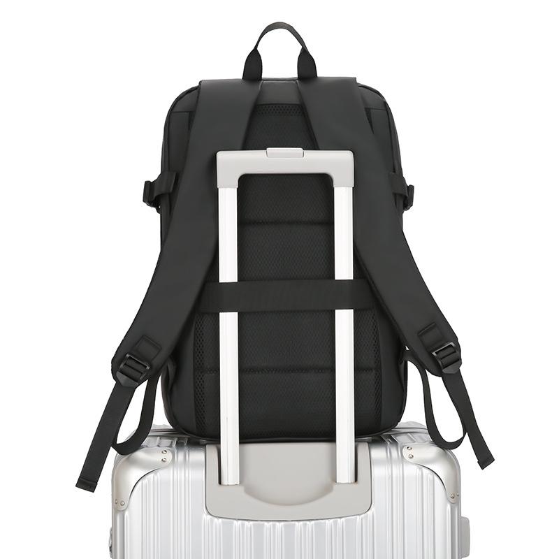 Multifunctional backpack Large capacity locomotive bag Business leisure backpack Computer bag Travel bag