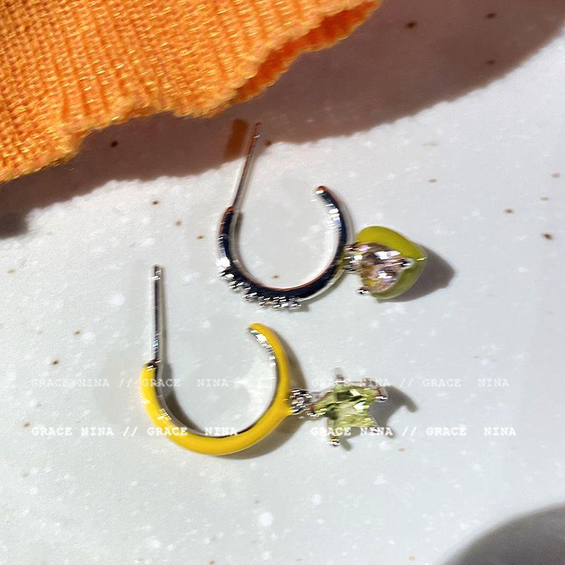 

Любовь Звезда Нишевый Дизайн Красочные Кристаллы Женские Серьги Asymmetric Heart star earrings