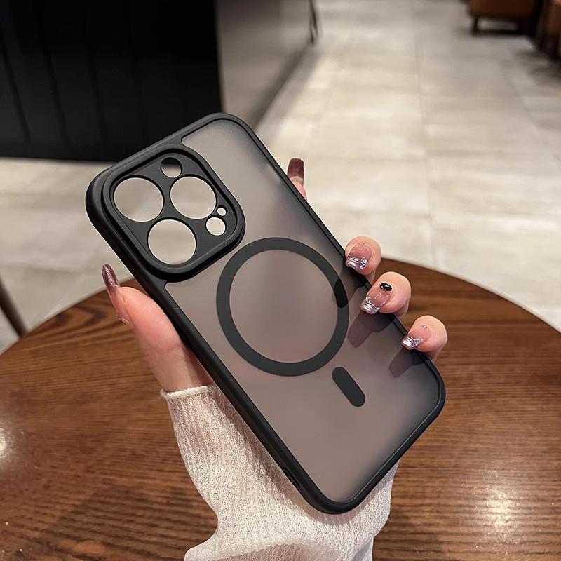 Matte Magnetic Phone Case IPhone 16 Pro Max With Full Coverage Shockproof Silicone Cover Skin-Friendly Texture Precise iPhone 16