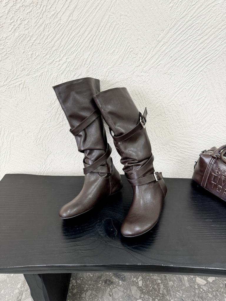 Minimalist belt buckle wind heightening round head boots