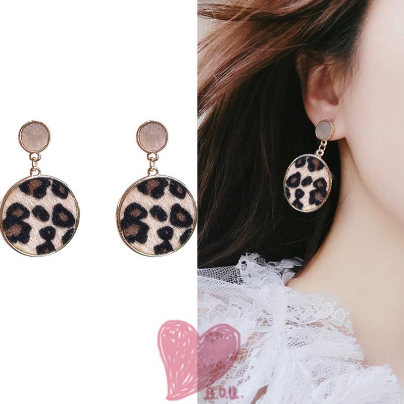 

Women Sexy Leopard Print Geometric Square / Round Pendant Earrings Round #1