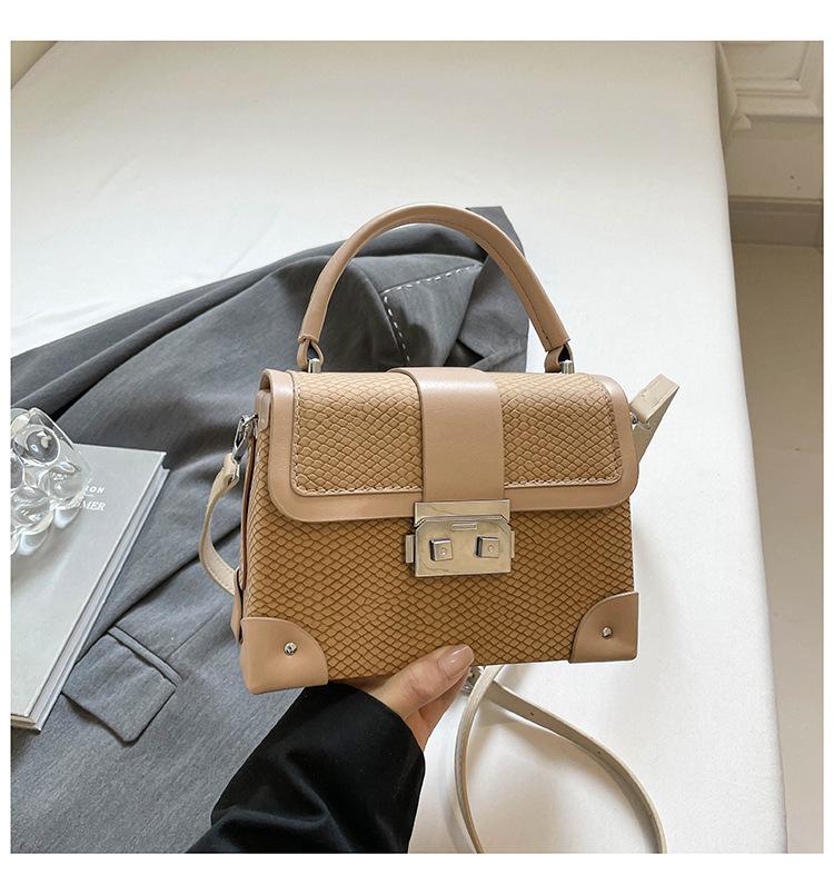 Korean Version Messenger Bag Fashion Handbag 2025 Summer New Niche Personalized Small Square Bag Casual Cute Shoulder Bag