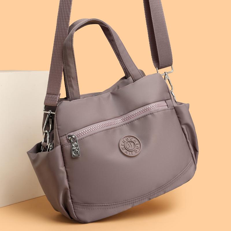 Water-Resistant Tote Bag for Women – Stylish & Durable Handbag with Adjustable Shoulder Strap and Multiple Pockets