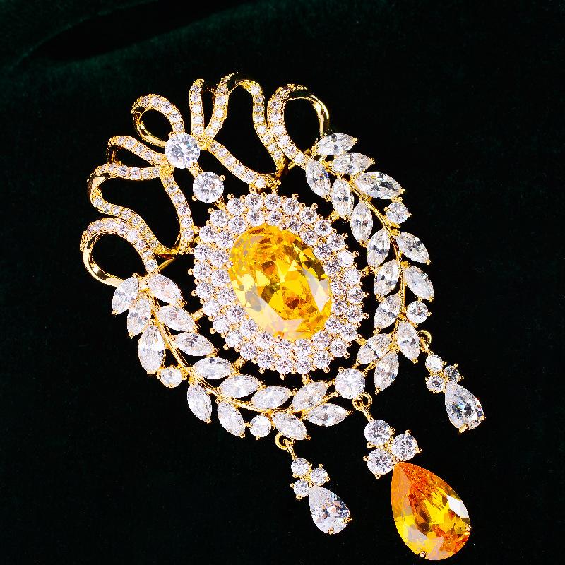 Court Retro Badge Micro-Inlaid Brooch Luxury Water Drop Latte Wheat Ears Emerald Women'S Coat