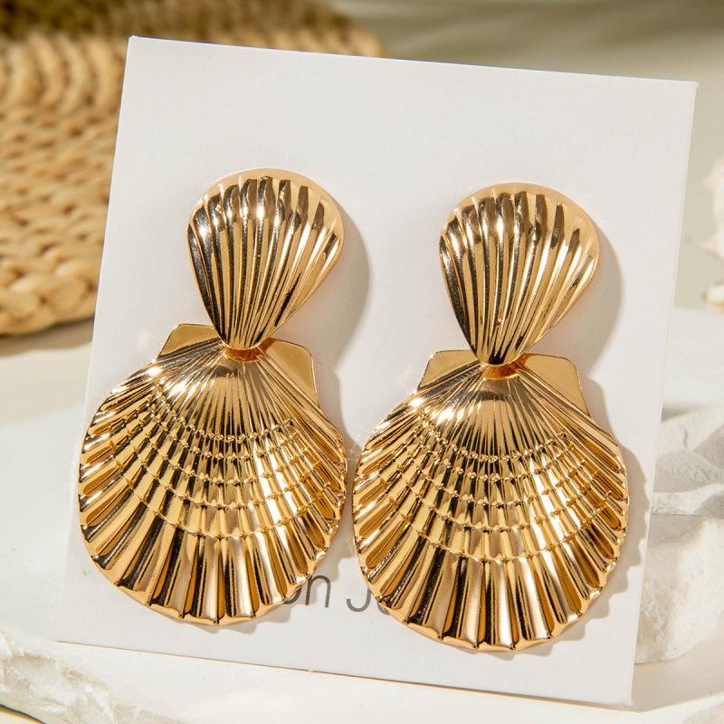 Exaggerated starfish gold earrings ins wind shell beach wind stud earrings