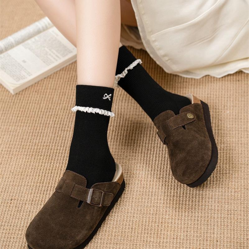 Ladies Spring and Autumn New Lace Wooden Ear Border Bow Embroidery Tube Socks