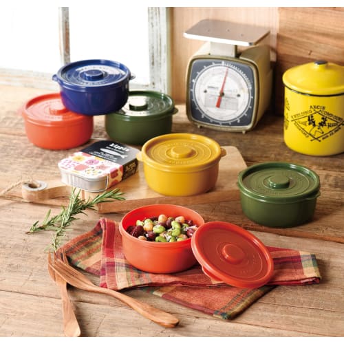 Basic Standard Cocotte, Stylish and Cute Lunch Box, Round Food Storage Container, Heat-Resistant Plastic, Airtight, Freezer, Dishwasher, and Microwave