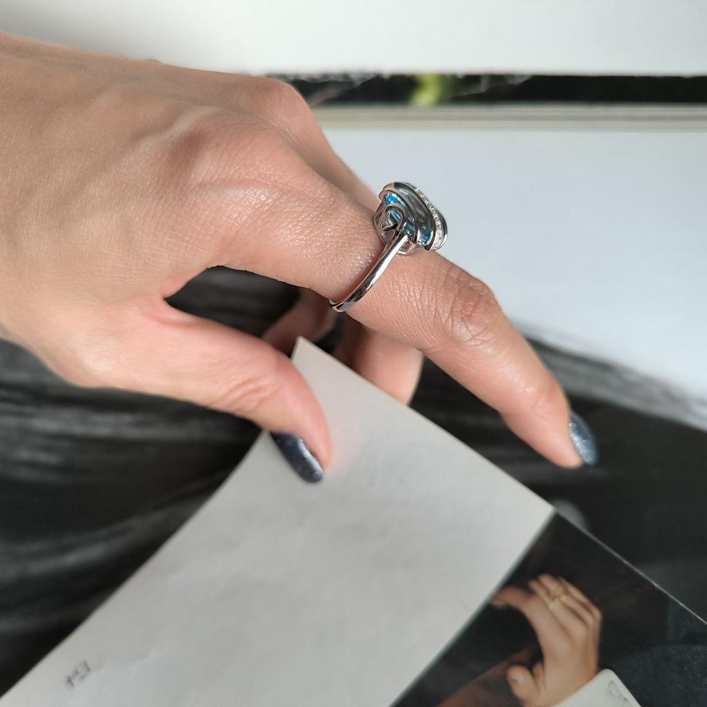 Silberring mit natürlichem Topas 5,98ct, Gewicht des Schmuckstücks 4,94 g (2179702)