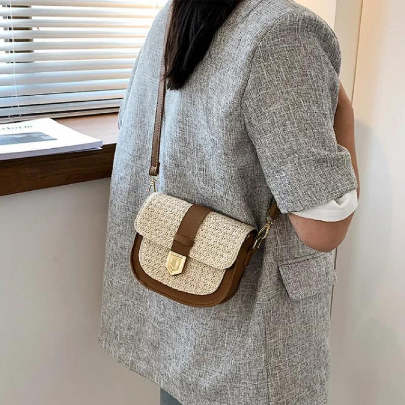 Straw Woven Bag Female 2025 New Fashion Simple Small Fresh Single Shoulder Messenger Bag Foreign Style Saddle Bag