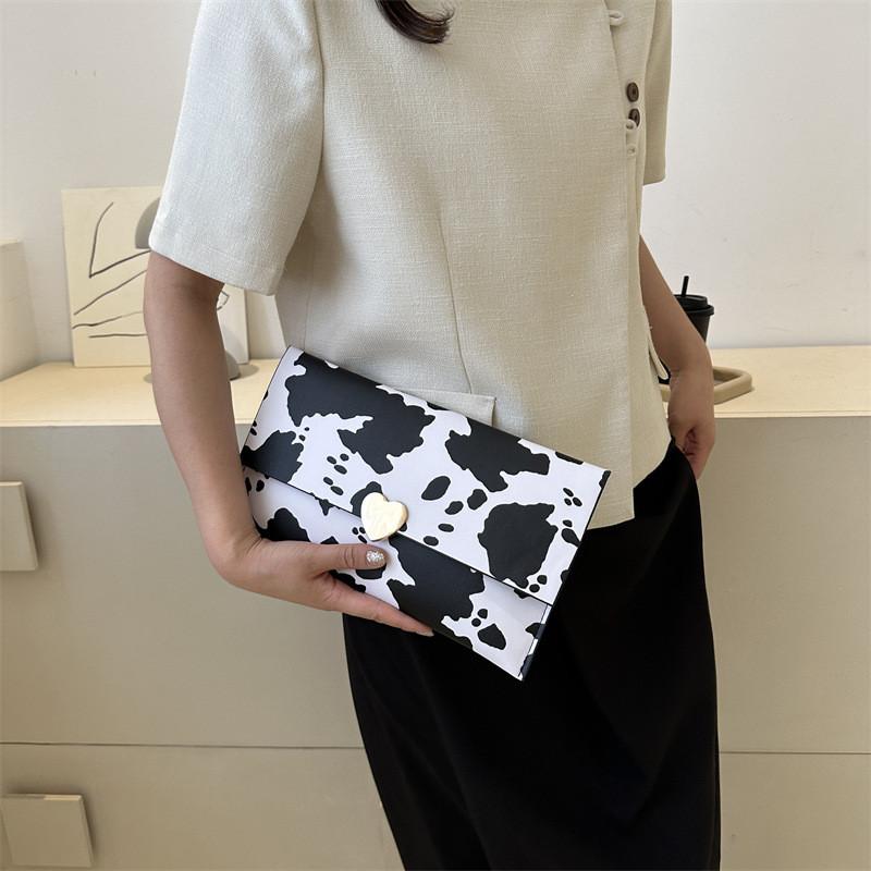 Trendy Pu Envelope Clutch Handbag For Ladies With Magnetic Closure In Chic Milk Zebra And Leopard Designs