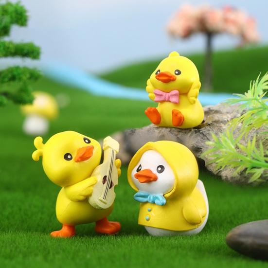 Duck Ornament with Raincoat Cute Plastic DIY Craft Mini Desktop Animal Figurine Statue Figure