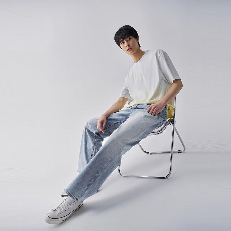 Lee Men's Lightweight Straight-Leg Denim Jeans