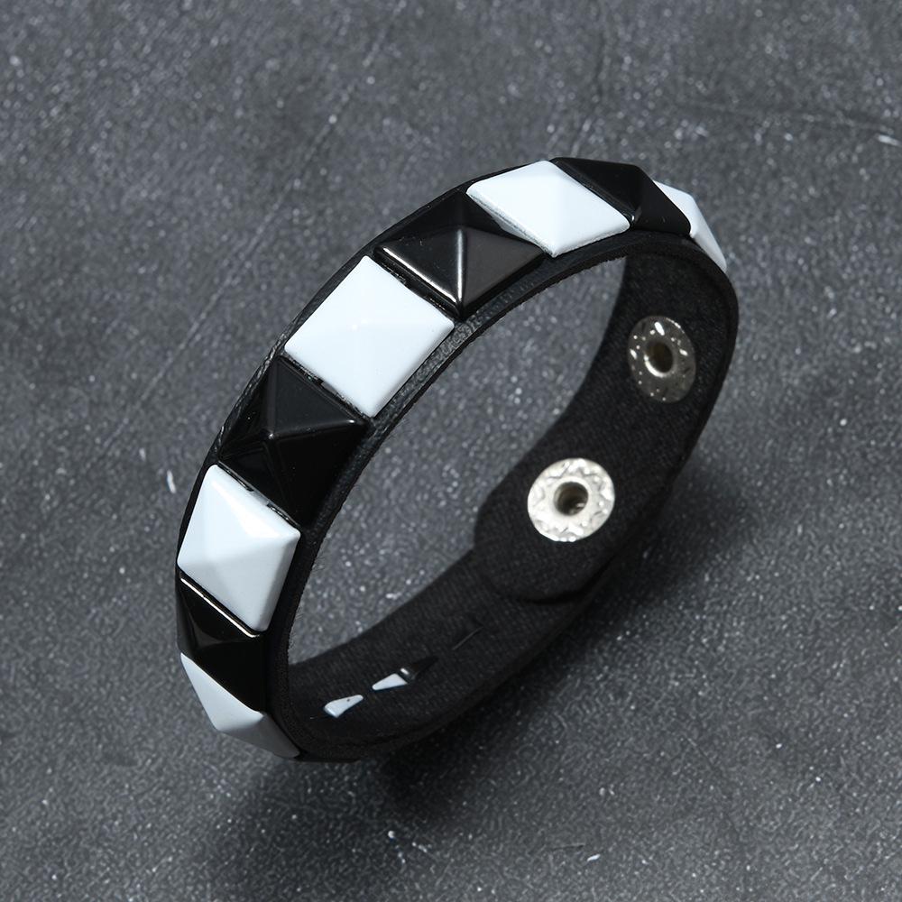 Крутой мужской кожаный мотоциклетный браслет с квадратной пряжкой и заклепками