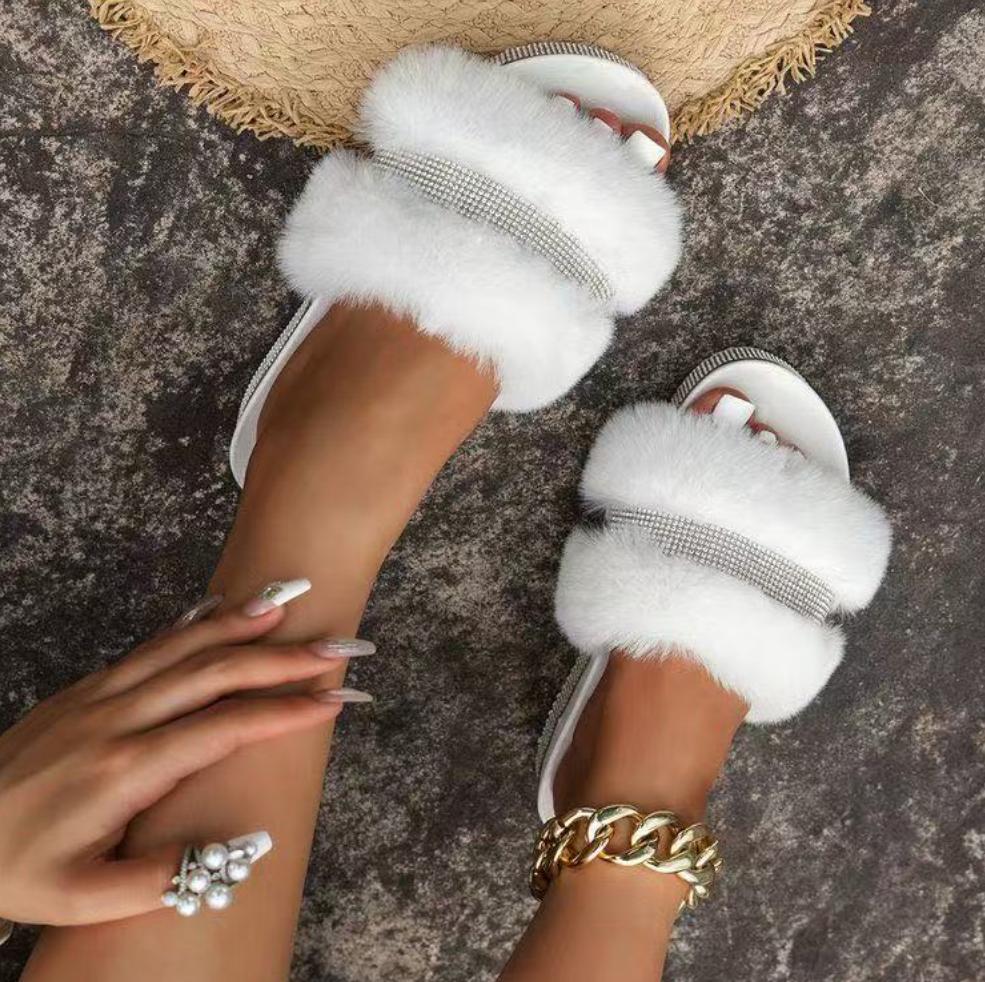 Fashion Women's New Thick Bottom Water Diamond Hairy Slippers for Women's Autumn and Winter Flat Bottom Large Anti slip Slippers