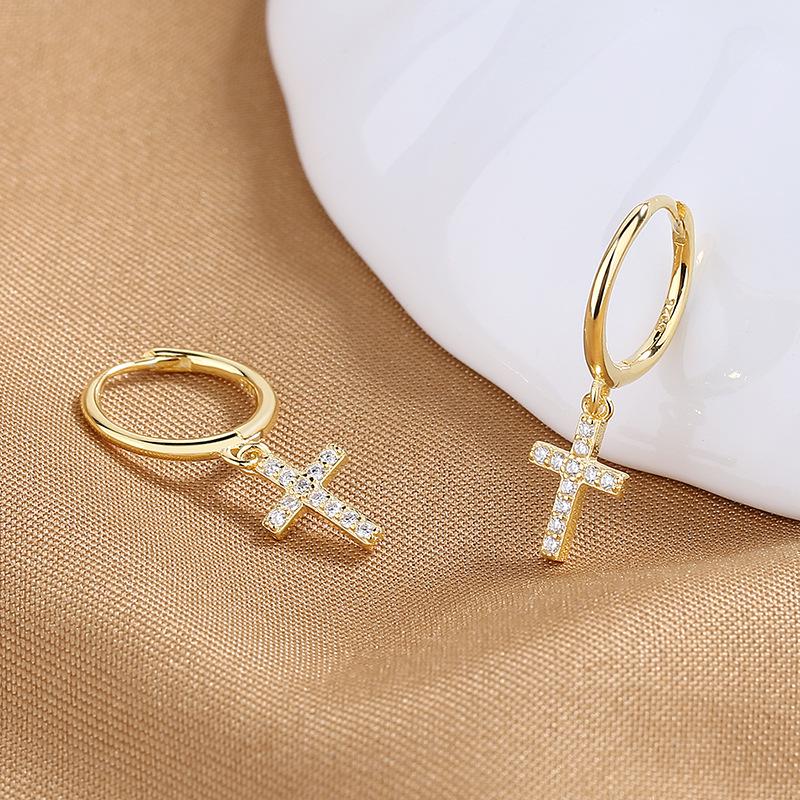 Korea Dongdaemun S925 Silver Cross Ear Cuffs: Unisex Zircon Earrings with Simple, Modern Design