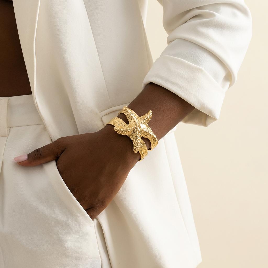 Luxury Gold Color Starfish Cuff Bracelet for Women Chunky Statement Open Bangle Girls Summer Beach Vacation Jewelry Accessories
