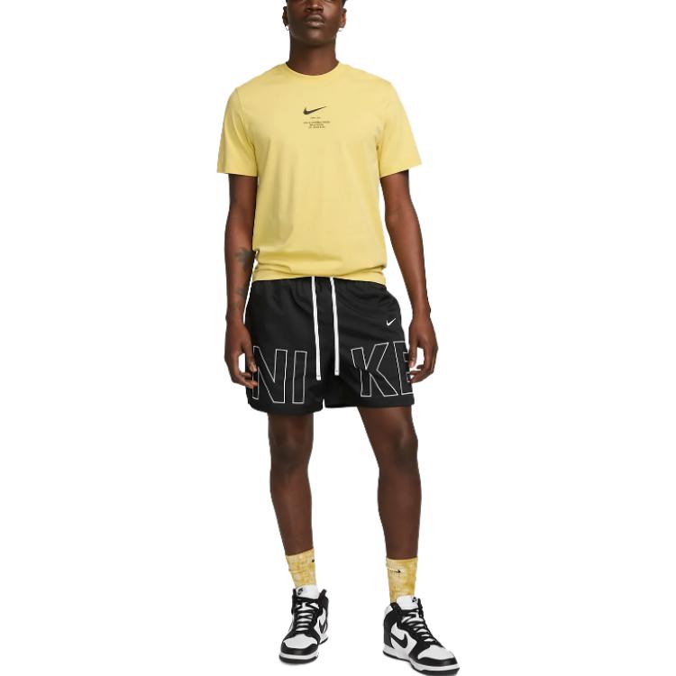 Nike T Shirts Men's Yellow Crew Neck Moderate Straight Fit DZ2882-700