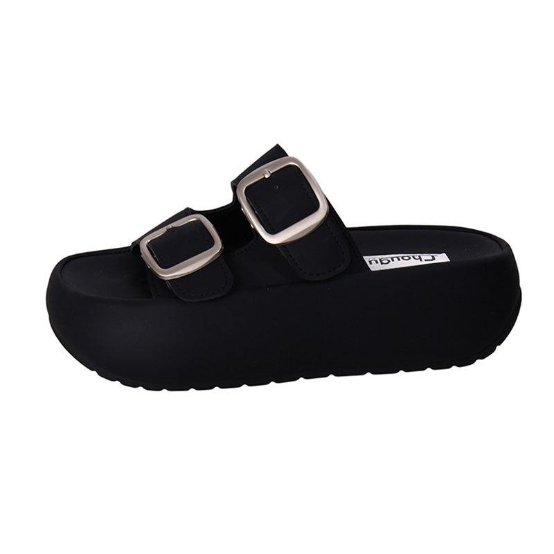 Super fire with skirt French flat bottom sandals women's summer wear 2025 new fashion high-end thick-soled slippers