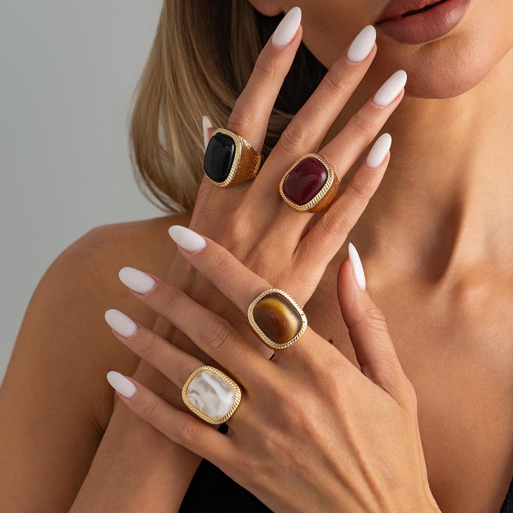 Vintage Exaggerated Metal Rings for Women Tie Dye Square Open Rings Trendy Unique Personalized Party Banquet Zircon Accessories