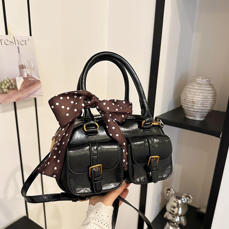 Popular Small Bag Women's New Portable Pillow Bag Red Retro Commuter Versatile Messenger Bag