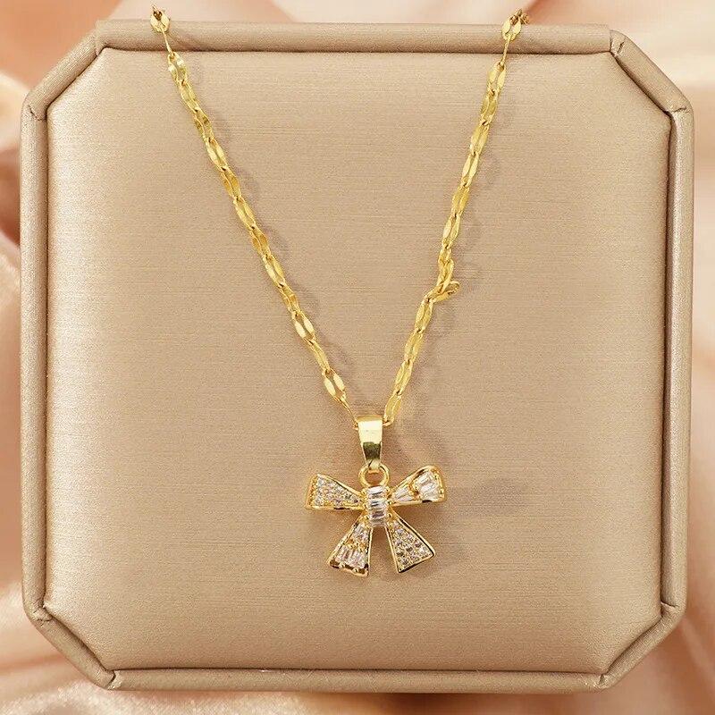 1pcs Gold Butterfly Series Copper Encrusted Zircon Pendant Titanium Steel Chain Simple And Elegant Necklace