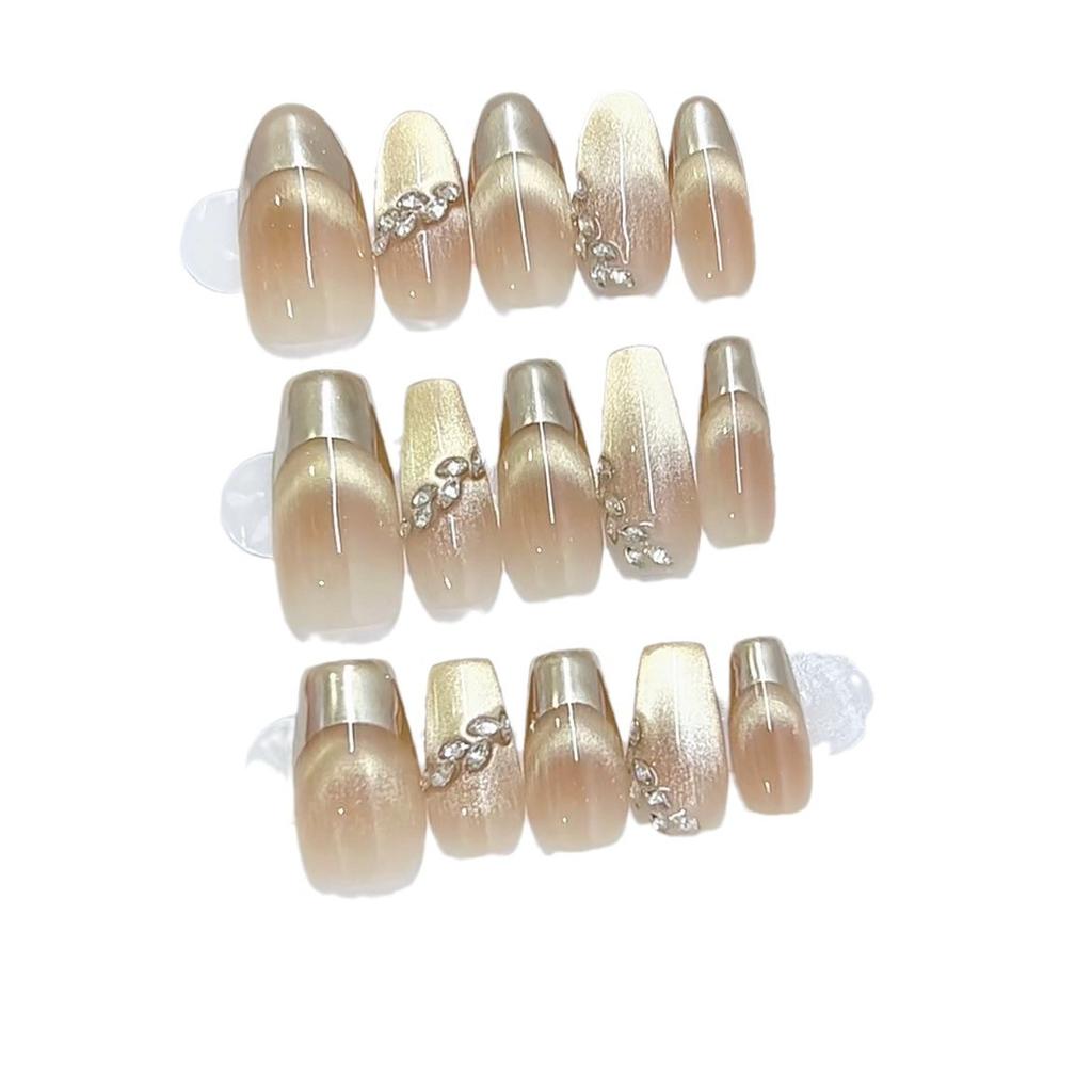 Pure Handmade Phototherapy Nail Art Tea and Beauty Dressed In A Beautiful Nail Product Cat Eye Nail Art Patch Showing Whiteness