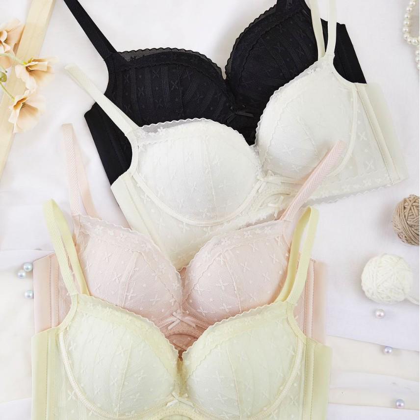 Retro Lace Underwire-Free Bra: Breathable, Comfortable, Summer Style for Small Chest, Thin Cup