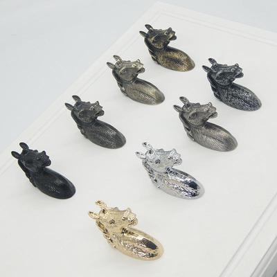 Accessori e parti di mobili – Maniglie per porte