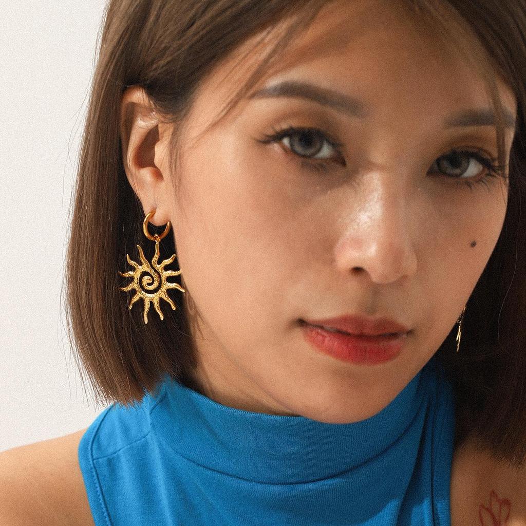 European-American Hollow Spiral Sun Pendant Stainless Steel Earrings - Non-fading, Light Luxury, High-End Women's Jewelry