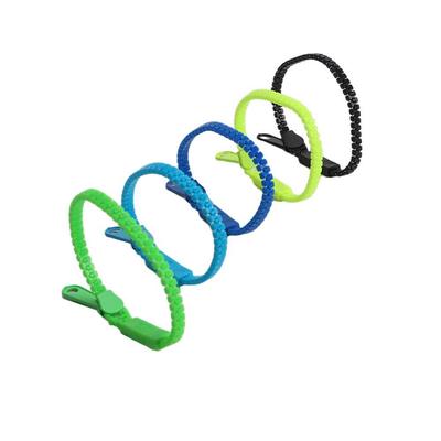 Doplňky – Gumové a silikonové náramky