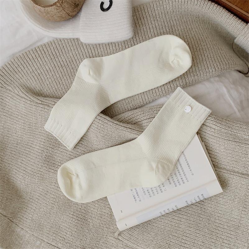

Maillard Color Scheme Shell Buckle Socks Women S Medium Tube Socks Basic Designer Niche Accessories Pure Cotton Socks One size молоко, білий колір