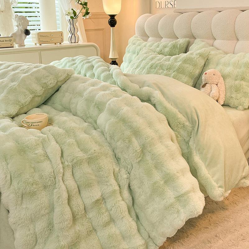 Premium Winter Rabbit Fur Plush Four-Piece Set: Thickened Coral Fleece & Milk Velvet Duvet Cover with Faux Fur Three-Piece Bed Sheet Set.