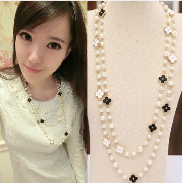 Rose Gold Four-Leaf Clover Double-Layer Pearl Necklace