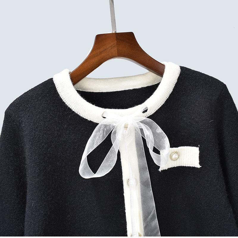 Classic Style Fashionable Stylish Niche Style Sweater Short Socialite Style Knitwear Base Outwear Tops with Skirt
