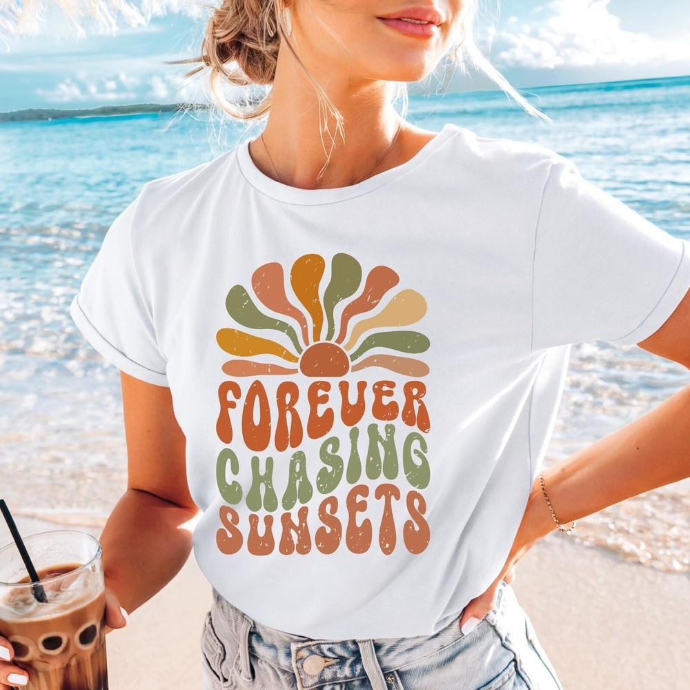 2Forever Chasing Sunsets - Vintage Graphic Shirt, Summer Vibes, Unisex Casual Unisex T-Shirt XXXXL
