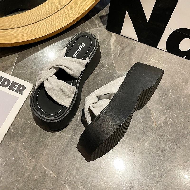 Muffin platform sandals women s summer new models with skirts beautiful seaside beach shoes 35 бежевый 1915₽