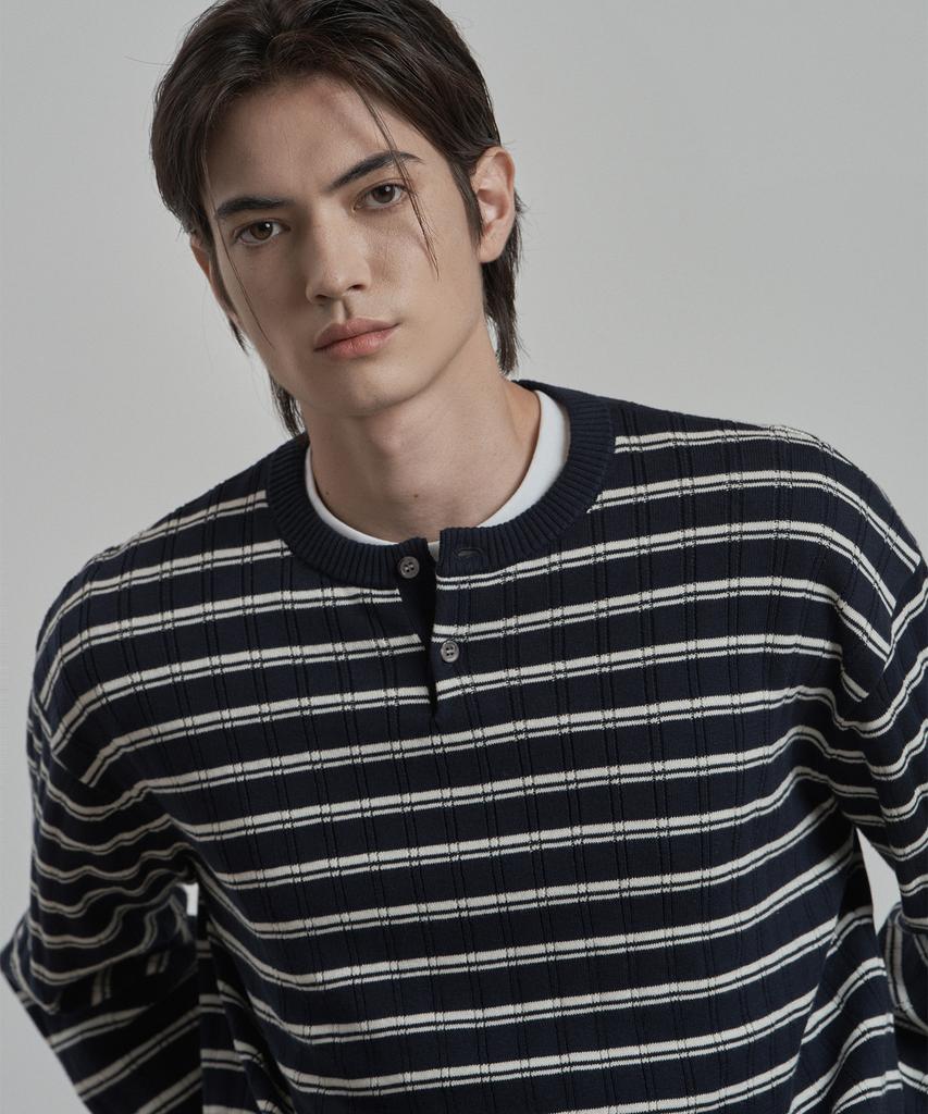 WORK ON BODY OFF Pano Semi-Overfit Striped Henley Neck Knit [Navy]