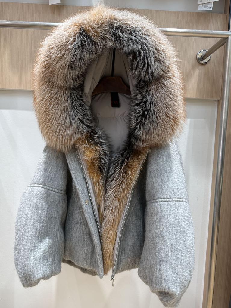 Winter New Luxury Fur Fox Big Fur Collar Hooded Down Jacket Women's Short Thickened Warm Loose Coat