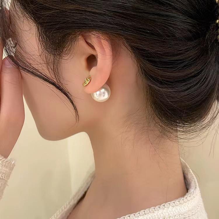Elegant Two-Way Retro Camellia Pearl S925 Silver Ear Studs