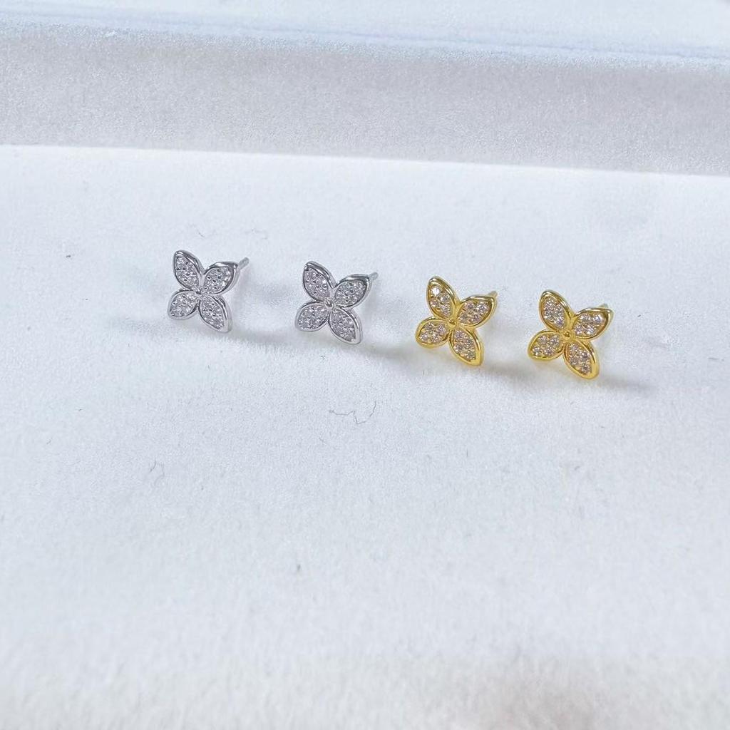 18K Four-Leaf Clover S925 Sterling Silver Diamond Stud Earrings for Women - Elegant and Versatile Design