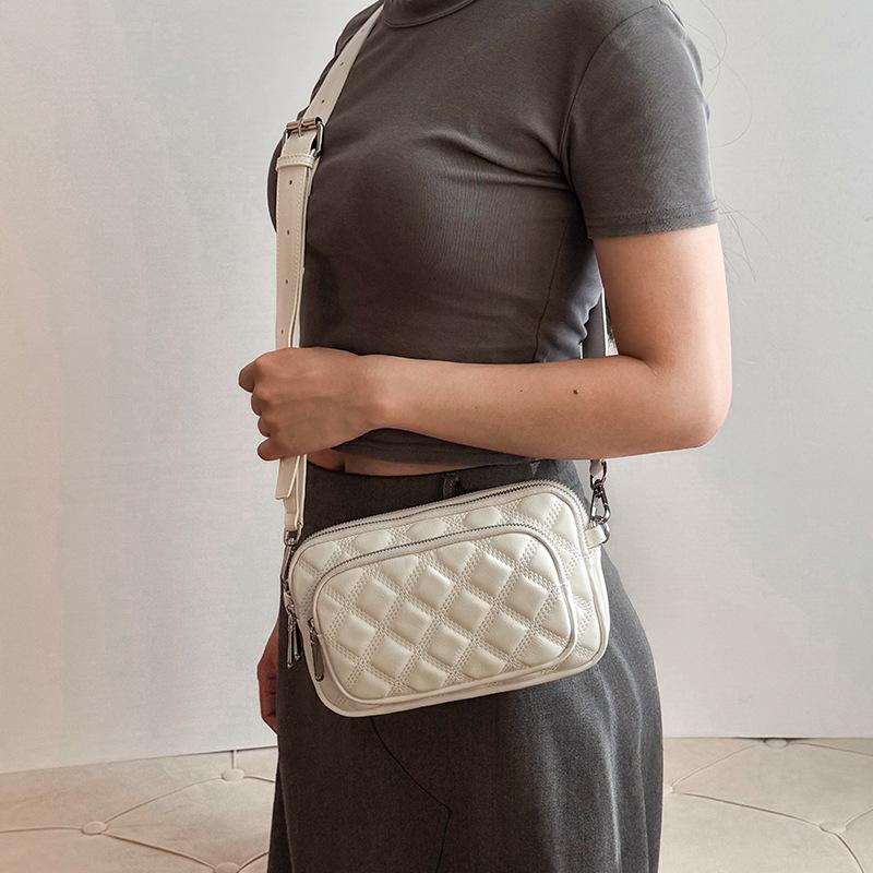 Bag Women's Bag New Diamond Chain Bag Fashionable Women's Shoulder Messenger Bag Women's Small Square Bag