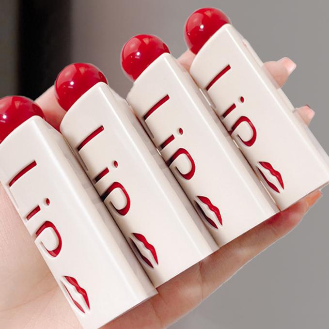 HEY.YUE Air Soft Matte Velvet Whitening Rtěnka je přirozeně nelepivá a není snadné ji přilnout k bahnu na rty