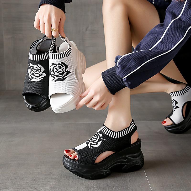 Summer flower round head flying woven muffin bottom fashion style foot cover women's large size platform sandals