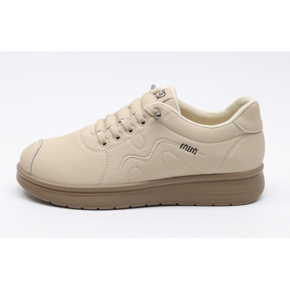 Shiz Madam Modern Wave Embroidered Sneakers A42430