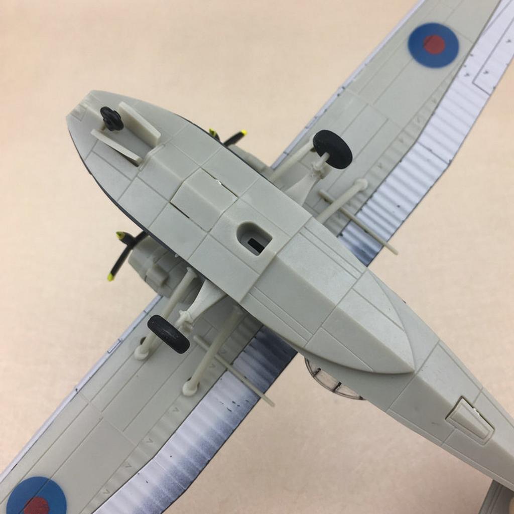 1/144 UK RAF Classic PBY 5 Catalina Aircraft Fighter Canso Amphibious hydroplane Sea Plane Replica Model Toy Adult Gift Model