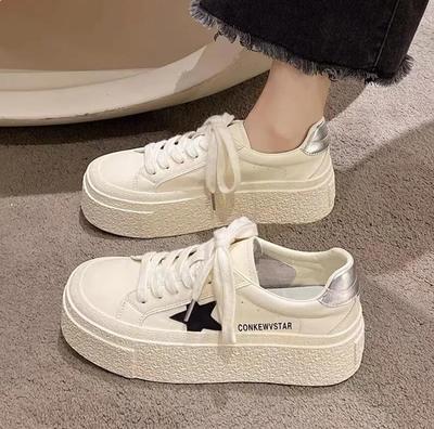 2024 Lässige Vielseitige Kleine Weiße Schuhe Damen Frühling Neu Nische Dicke Sohle Sterne Vulkanisierte Schuhe Mode Einfache Einzelne Schuhe