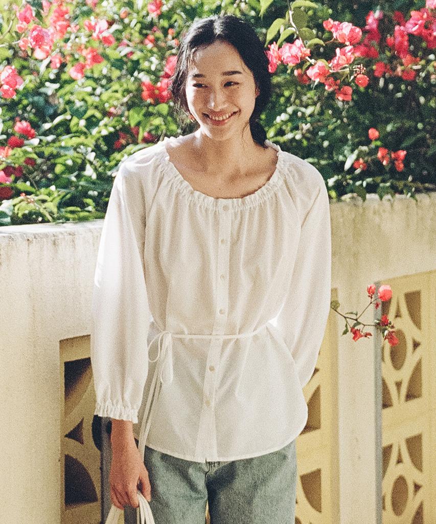 Manggomaenipeullijeu Talia Shirring Blouse_White
